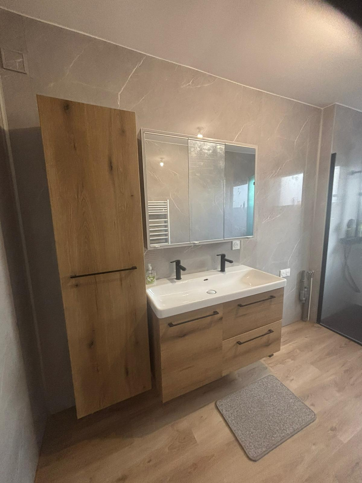 Salle de bain moderne meuble vasque double